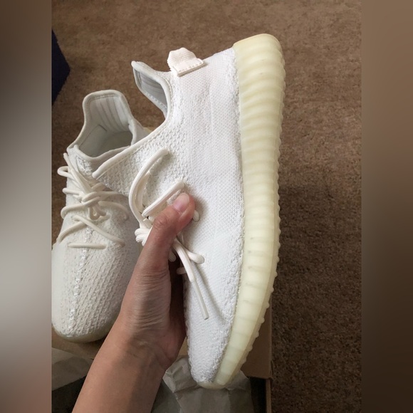 YEEZY BOOST V2 Cream White Women Size US7 - Picture 3 of 8